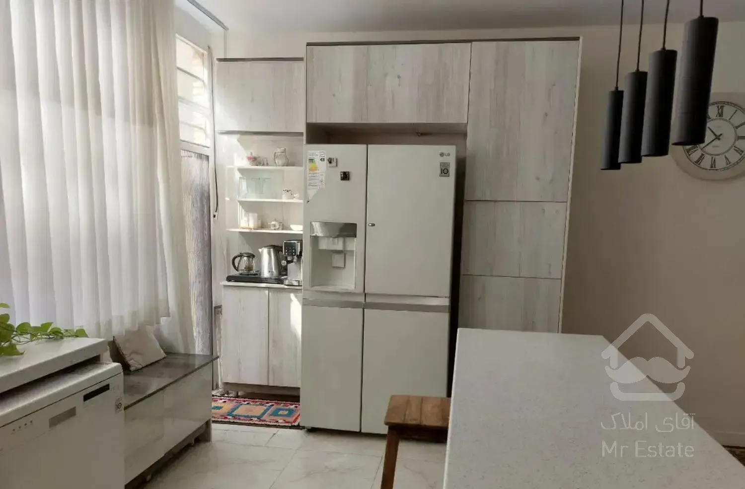 ۶۵ متری با پارکینگ و ۳۰متر حیاط (ابوذر)