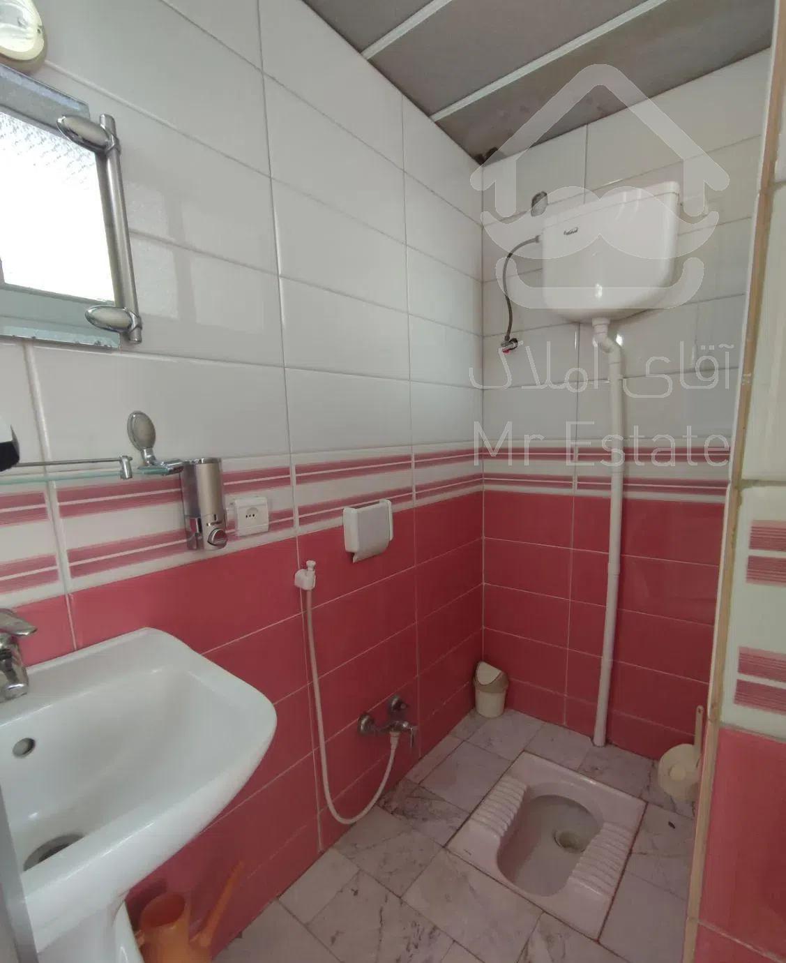 آپارتمان حیاط دار ۱۳۰ متر ۲۰ متری توحید