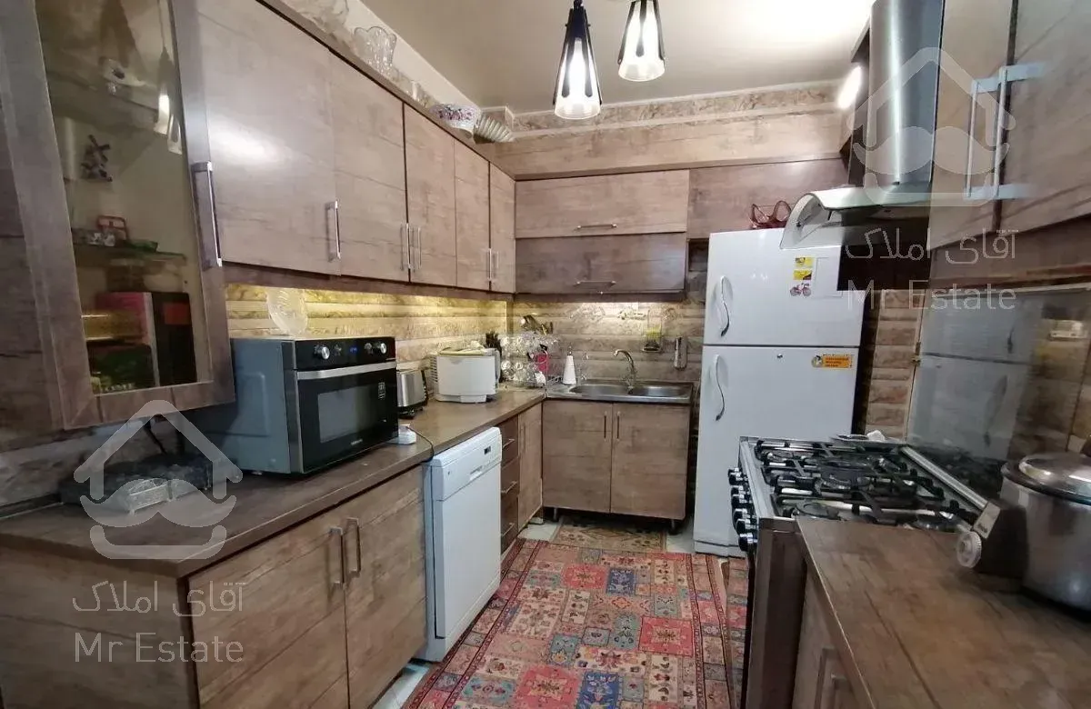 آپارتمان ۱۰۰ متری دو خوابه