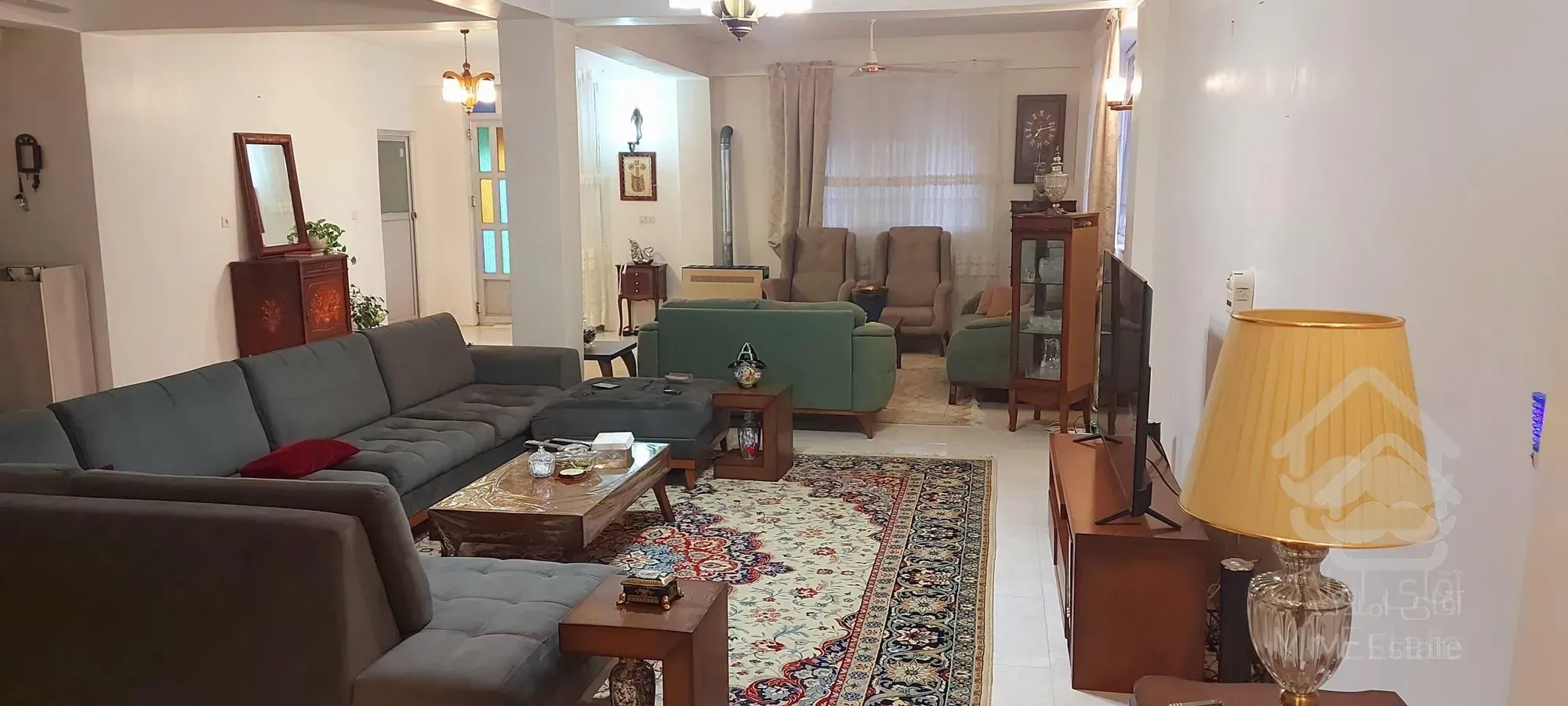 180متر ویلا داخل 3000 متر باغ فروش فوری