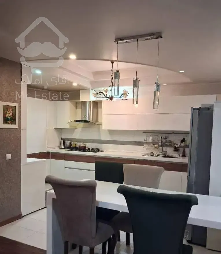 ۱۸۰ متری رو به آفتاب با پارکینگ سندی بلوارسجاد