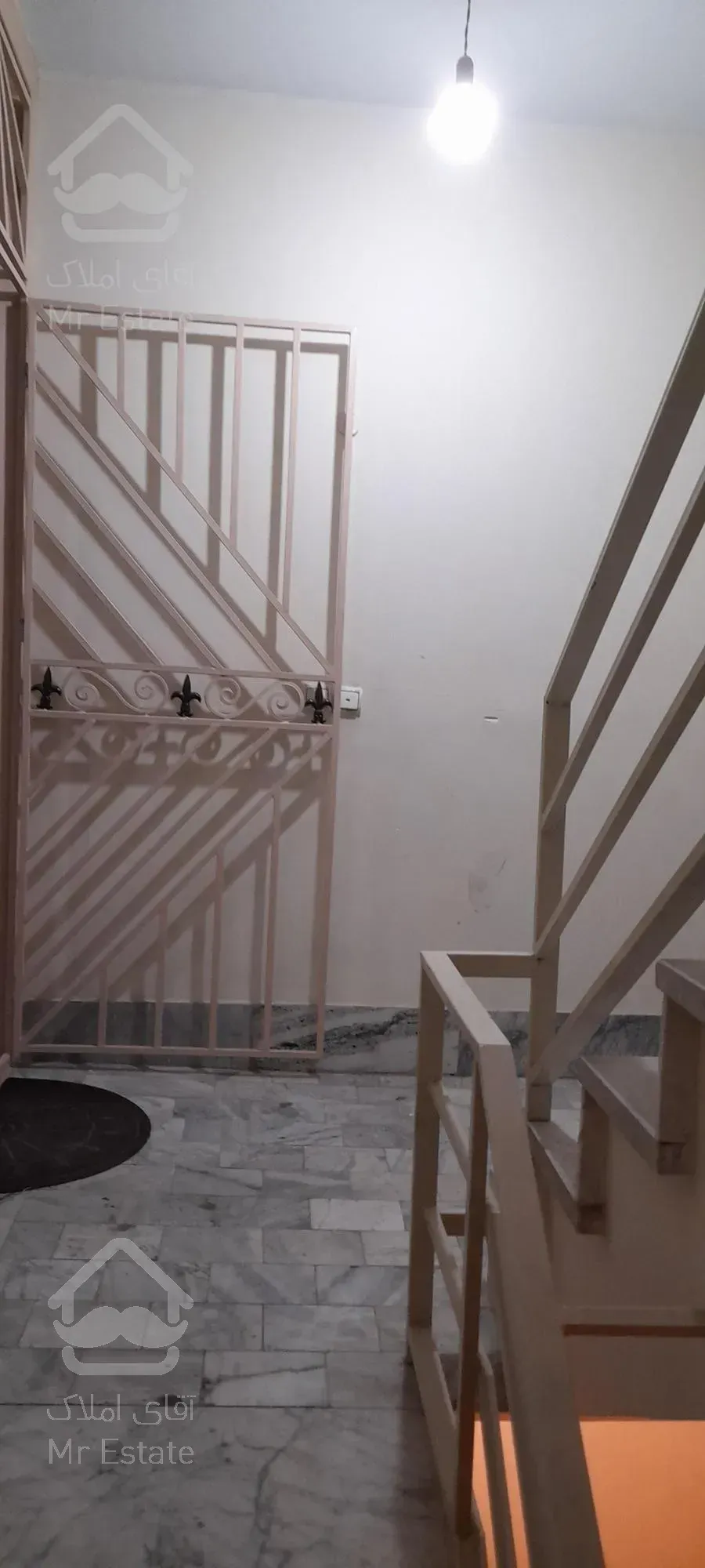 واحد ۷۰ متر تمیز غرق نور