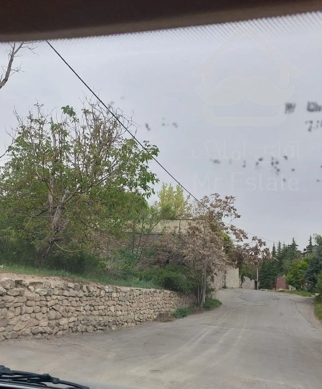 ۶۲۰متر زمین، ۶۰۰متر بنادرسه طبقه مستقل نیمه کاره