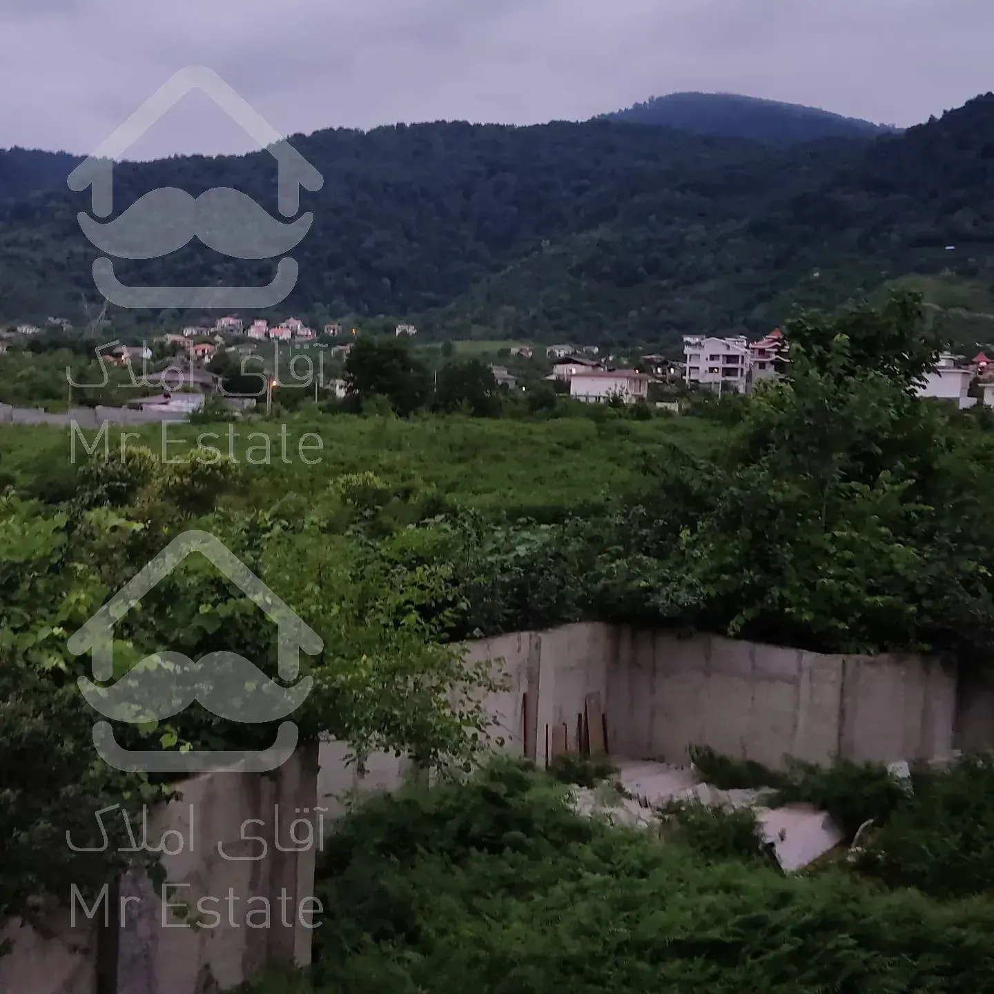زمین مسکونی 900متری
