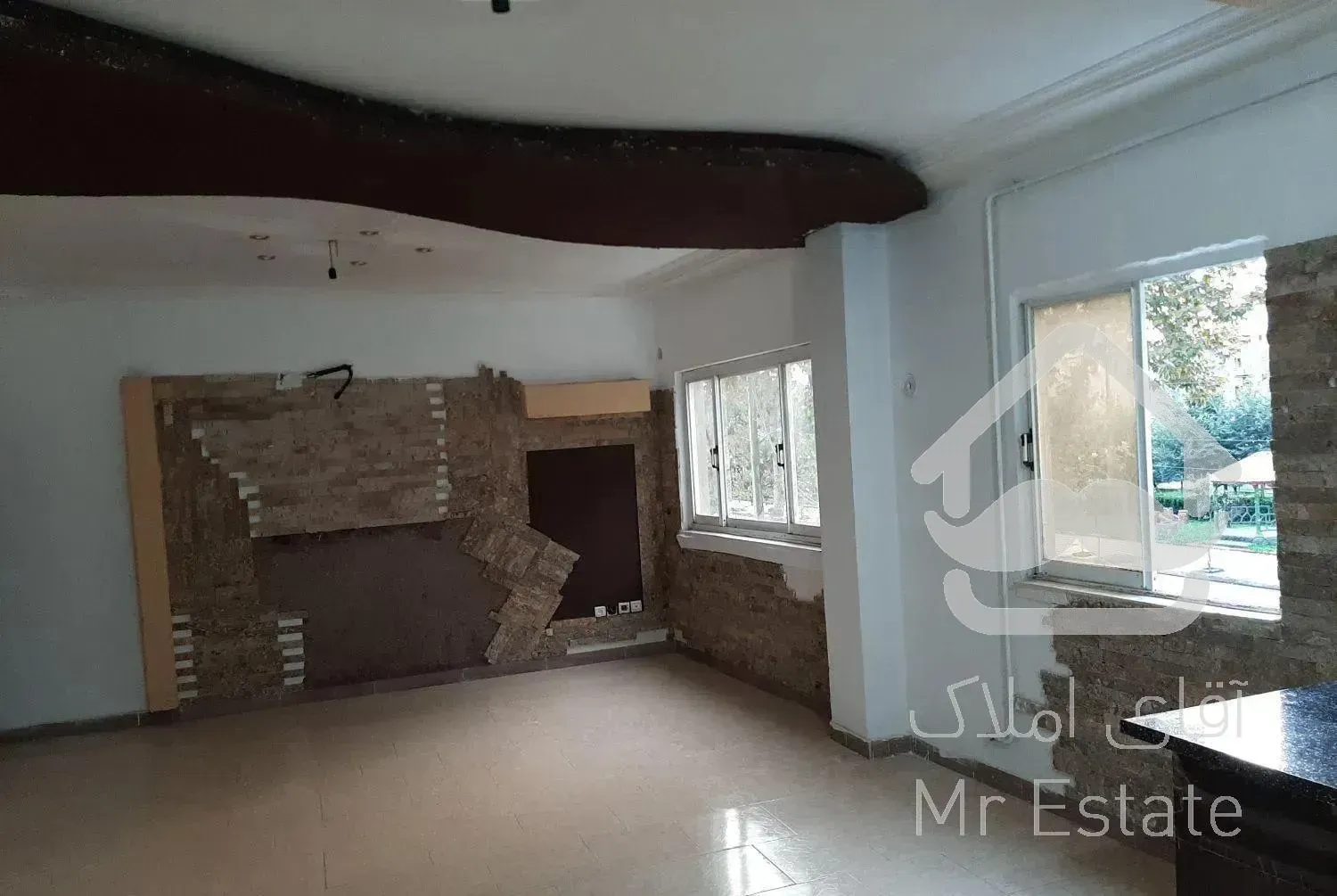 اپارتمان دو طبقه ۴ واحد طبقه اول