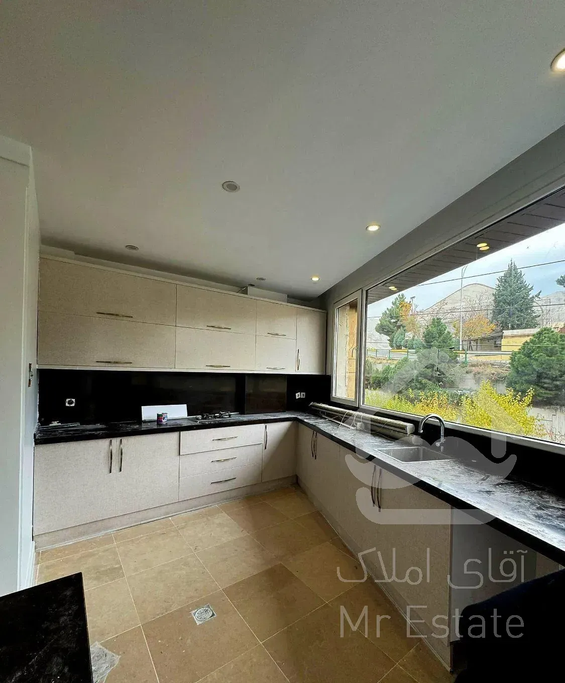 آپارتمان ۱۶۷ م اداری مسکونی در درکه ولنجک