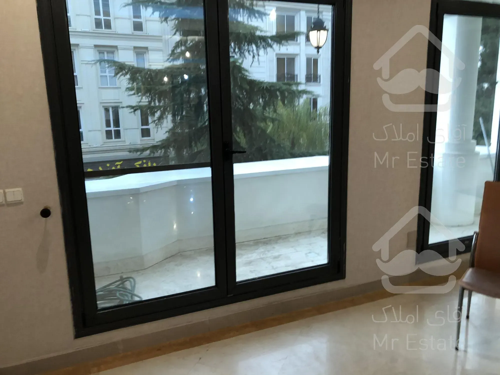 رهن و اجاره آپارتمان ۲۲۰ متری ۳ خوابه فرمانیه