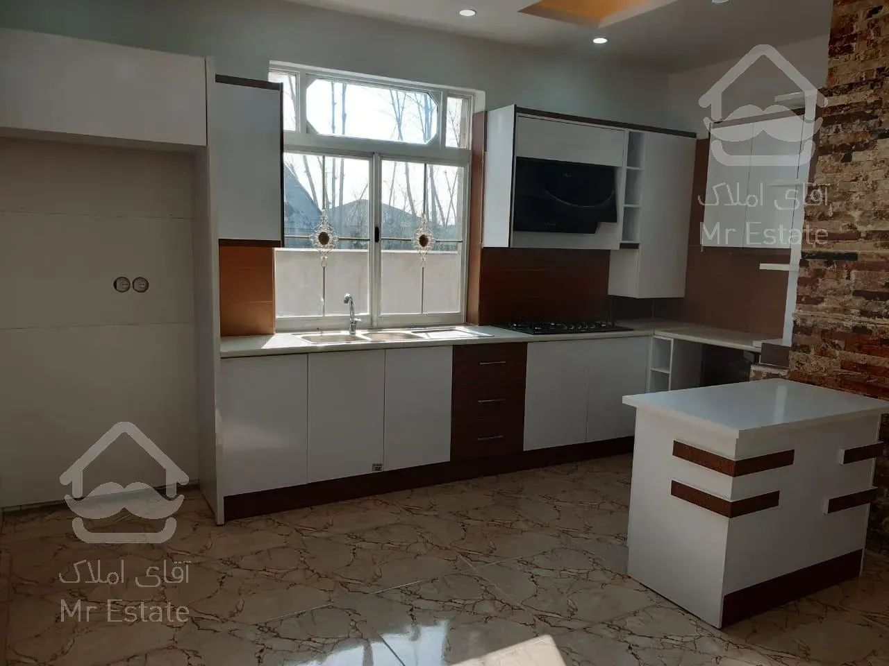 فروش ویلا ۳۳۰متری /اکازیون/ دارای سوئیت مجزا/درشهر چاف وچمخاله