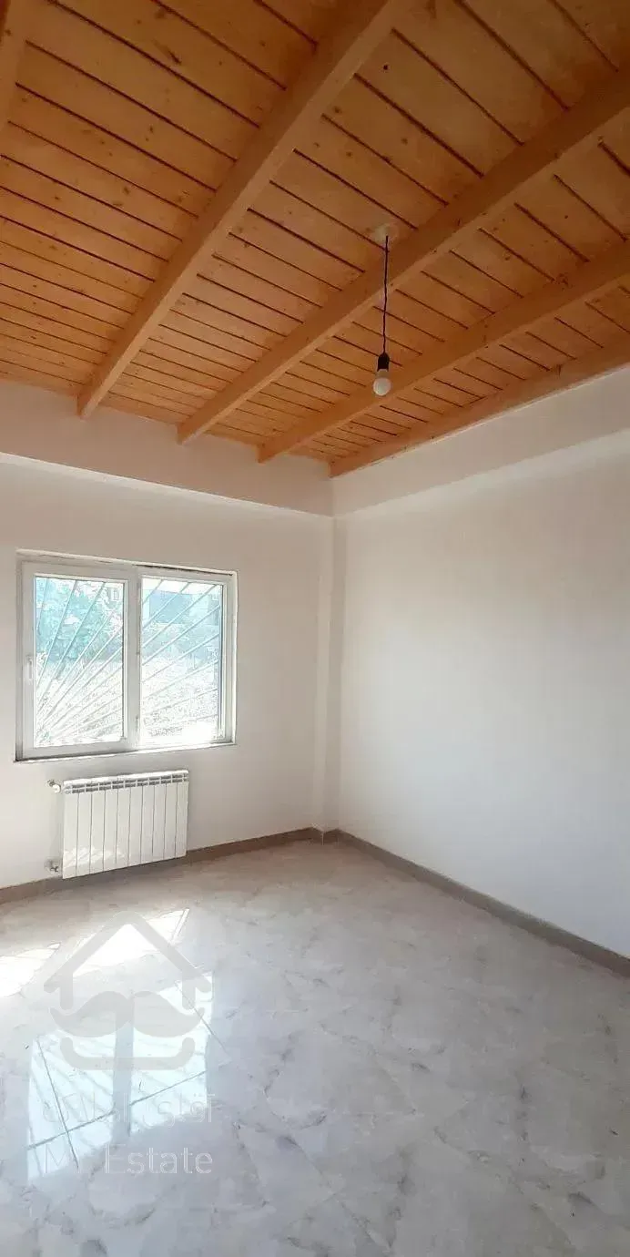 ویلا نوساز با ۲۵۰ متر زمین