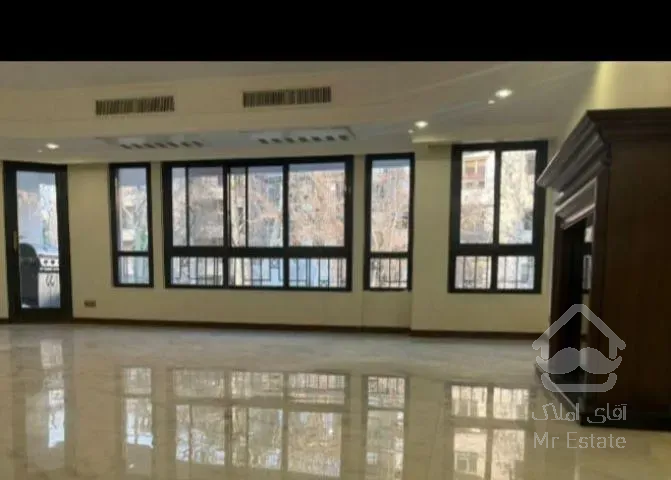 ۱۰۵ متر / سالن پرده خور / چهارباغ