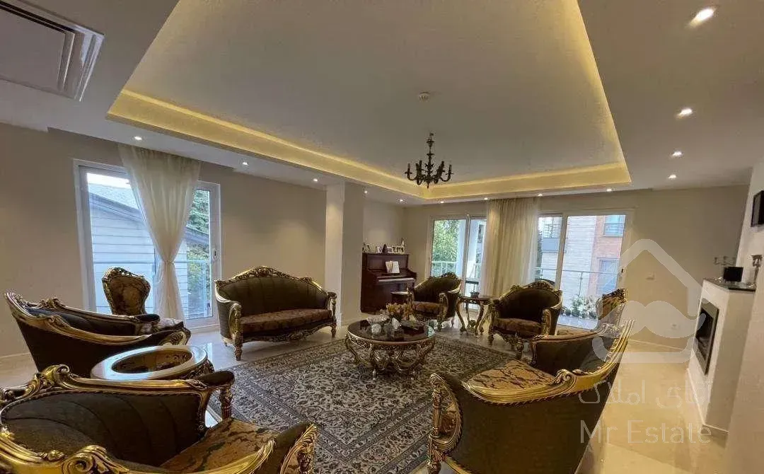 185متر 3خواب/سرتاسر نور/ لابی/10 ساله/تاپ  لوکیشن