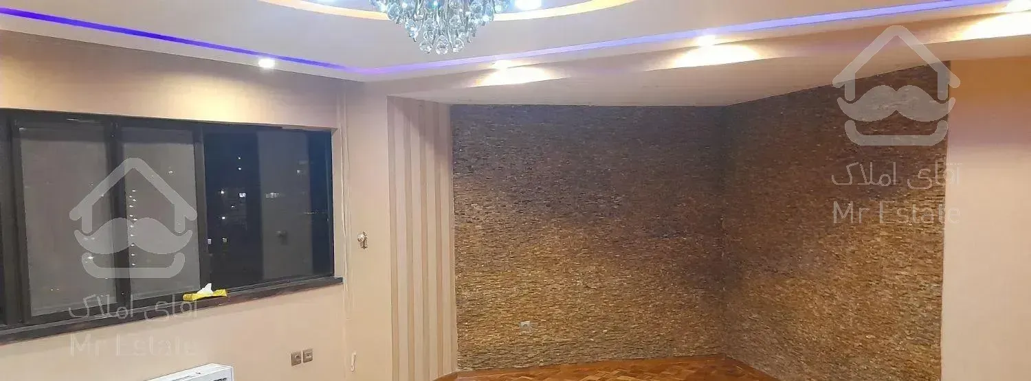 آپارتمان، ۱۷۷ متر، چهار خوابه