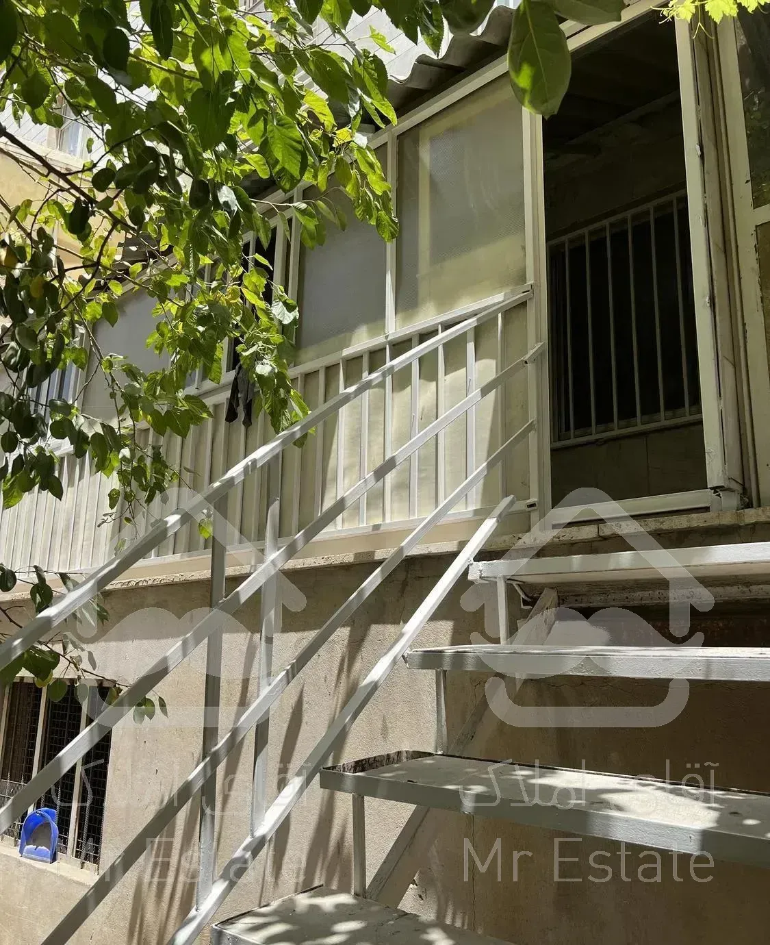 خ فرجام بلوار اردیبهشت ۸۱ متر (ویلایی)