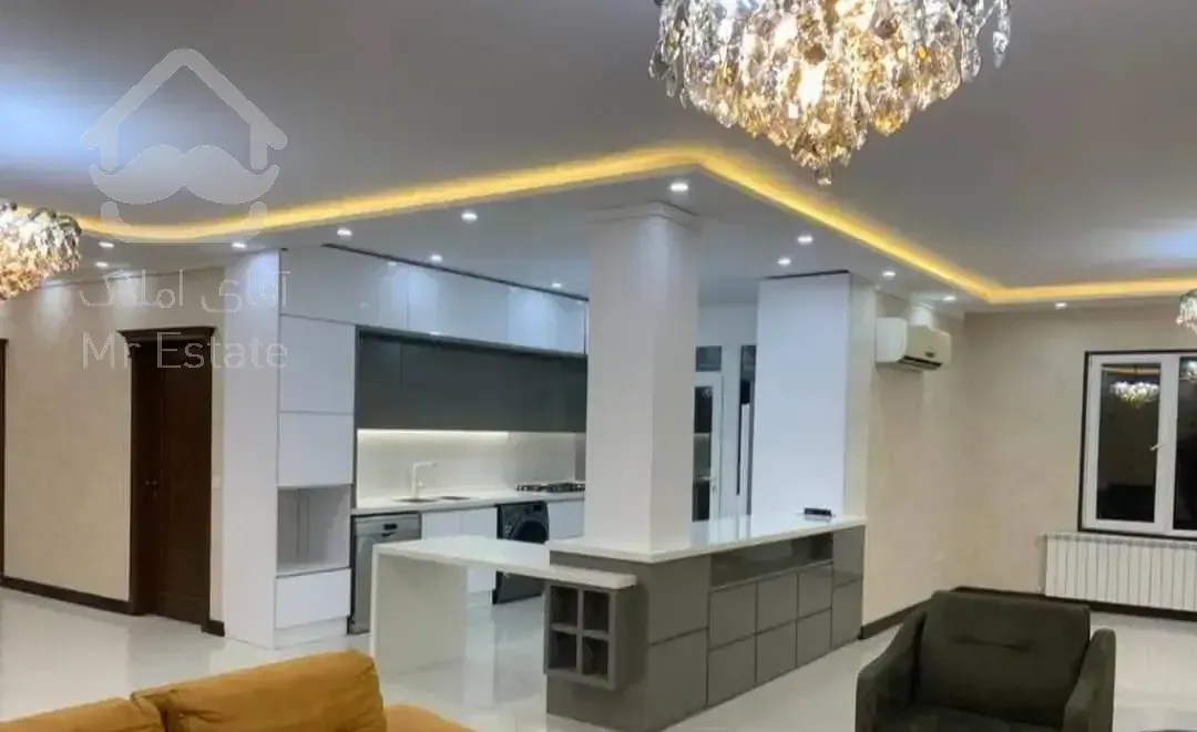 آپارتمان۱۳۰متر دو خواب اباذر رو به آفتاب