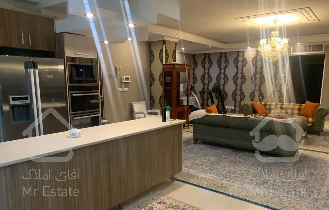 ۱۳۱ متر / تک‌واحده / روف گاردن