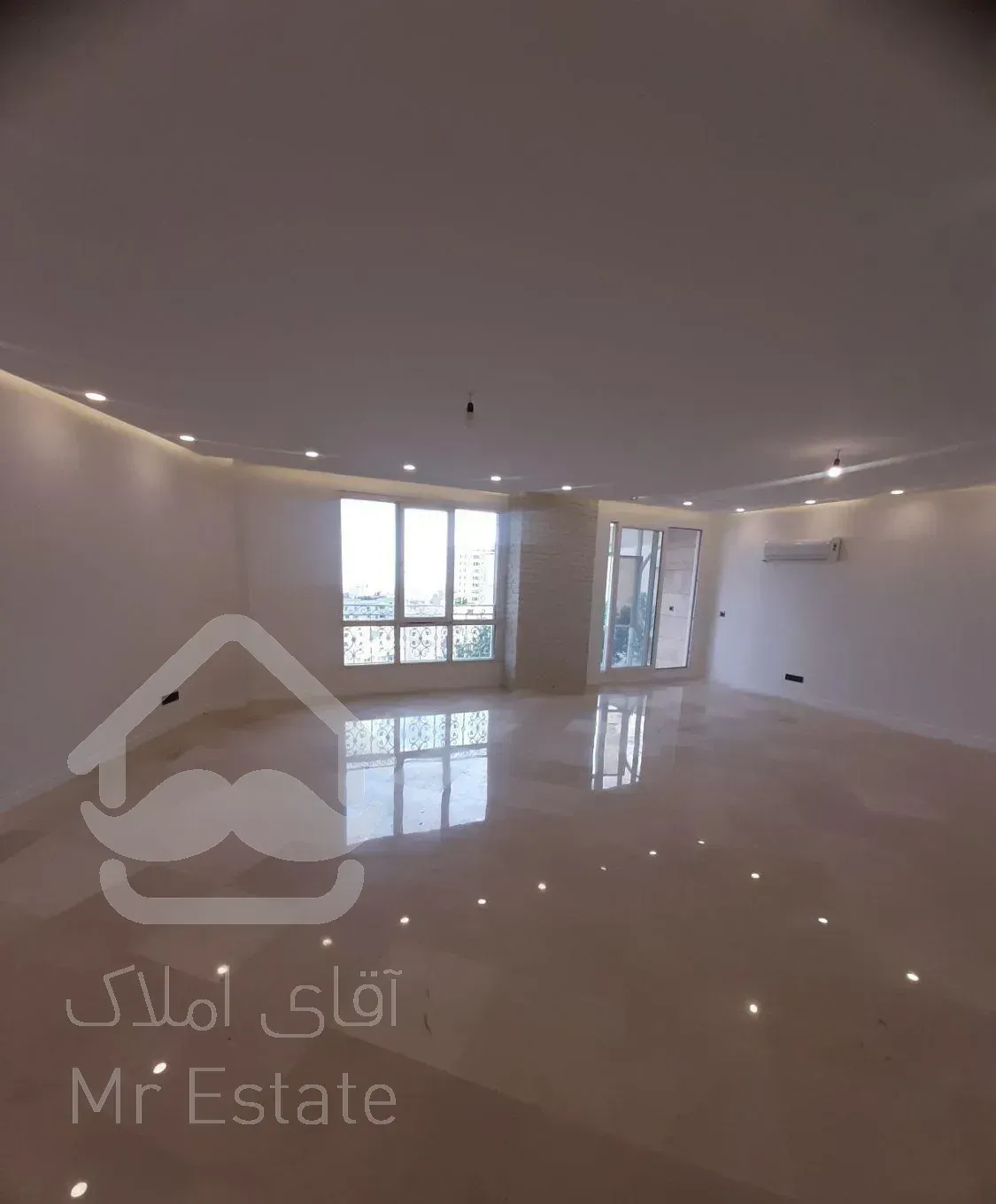 آپارتمان ۲۰۰ متری ۳خوابه کاشانک صبوری ۲پارکینگ