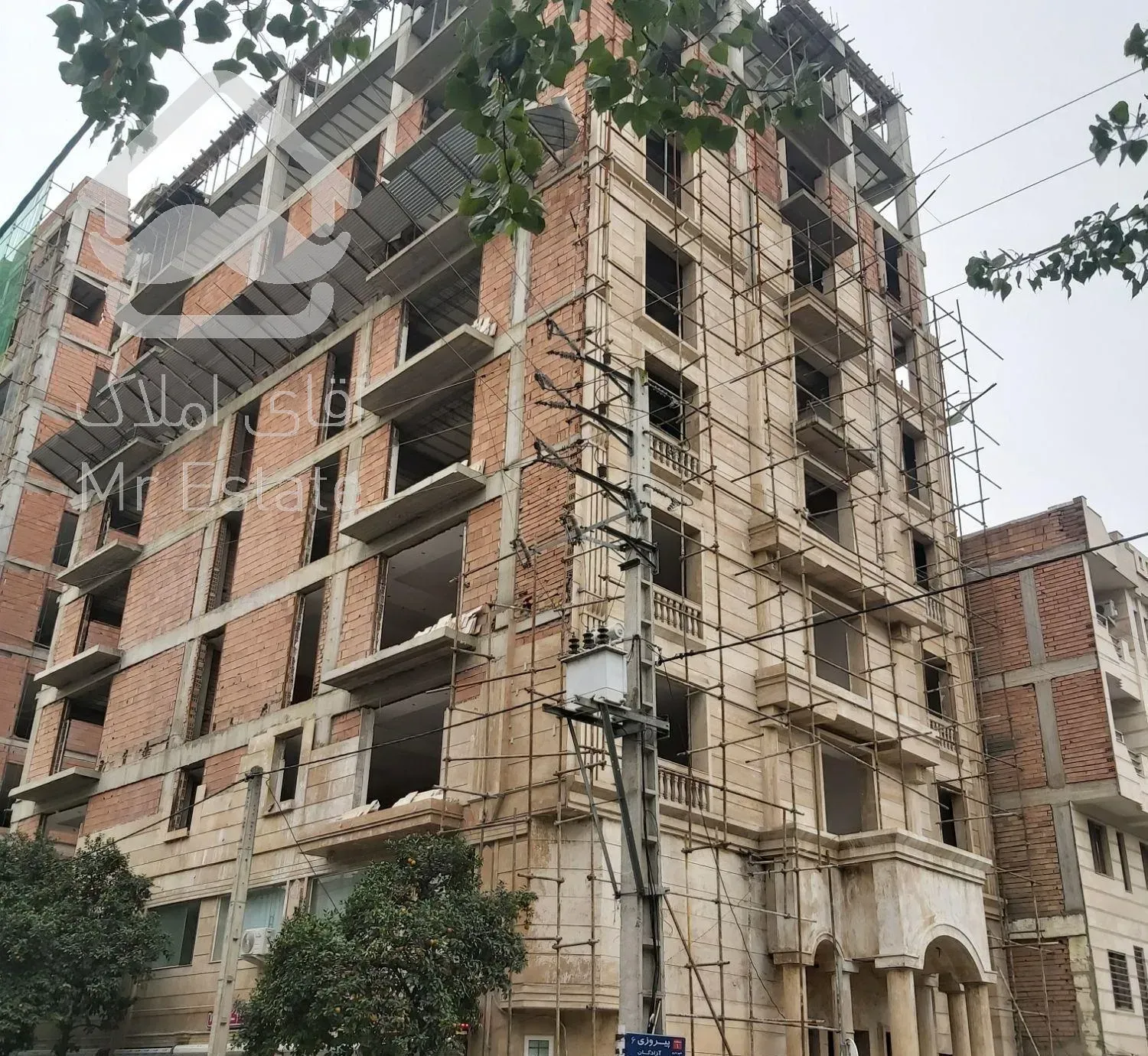 آپارتمان ۱۶۰ متری دو نبش باامکانات سر پیروزی۶