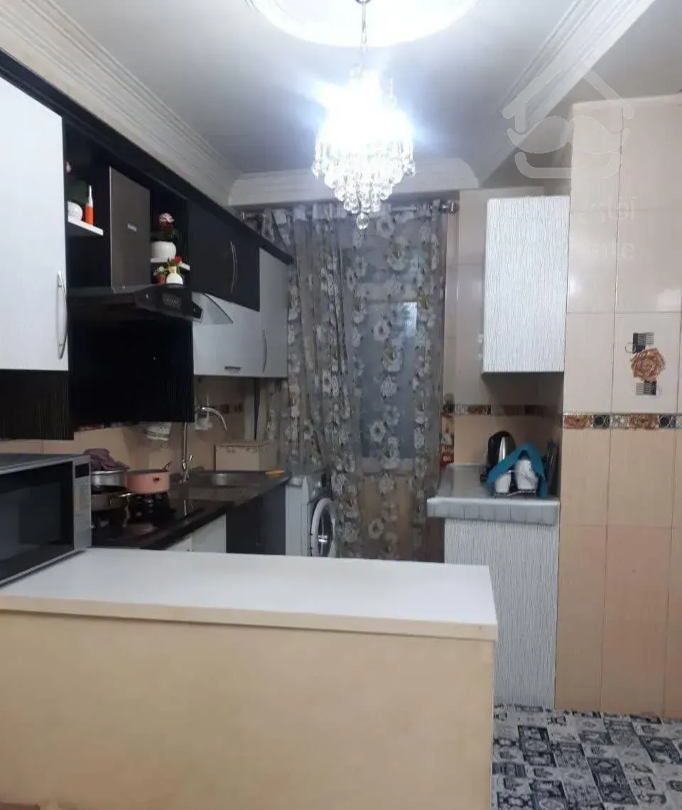 آپارتمان آسانسور دار  کم واحد خ زمزم خ آل احمد