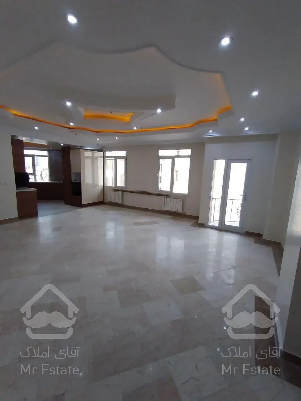 ۱۰۵متر سه خواب فول امکانات کم سن در پونک اشرفی اصفهانی