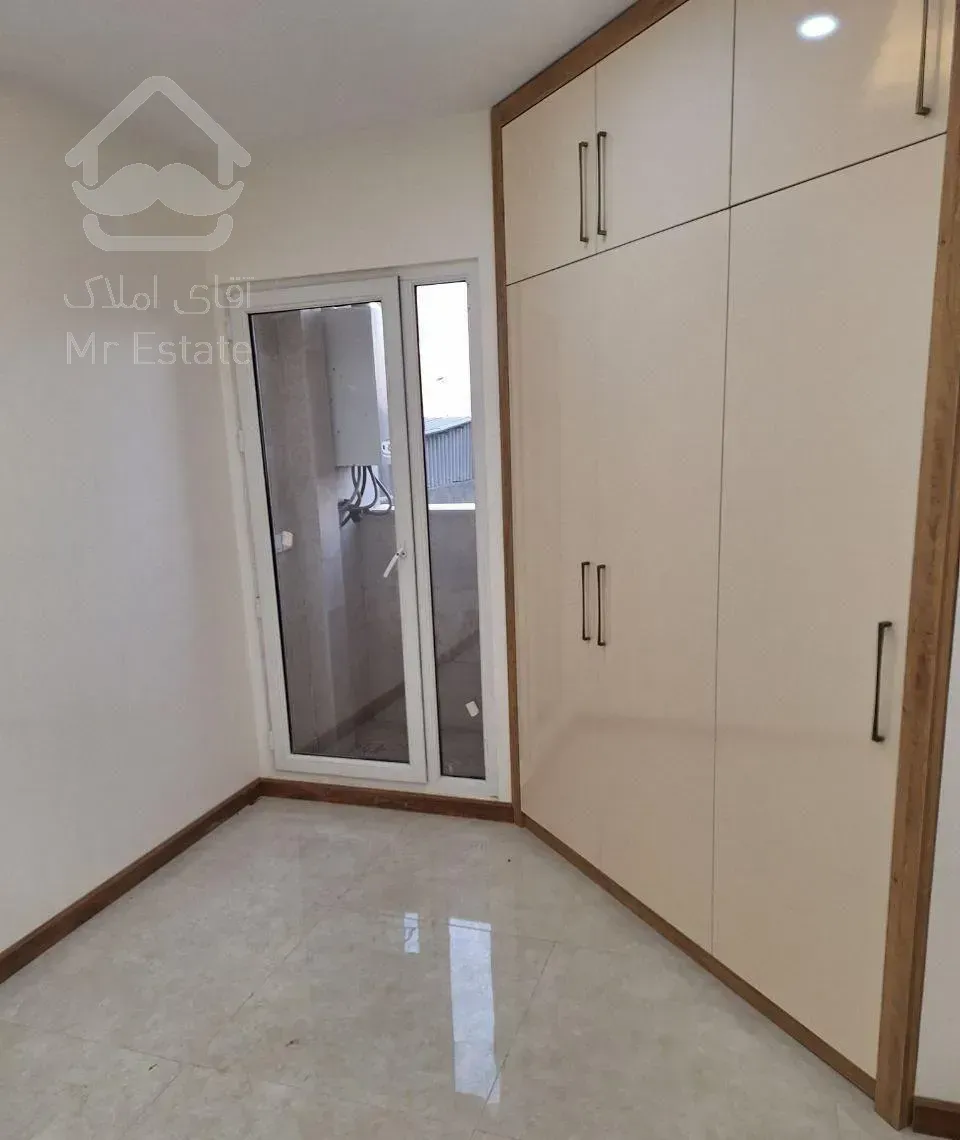 آپارتمان تک واحده نوساز سه خواب