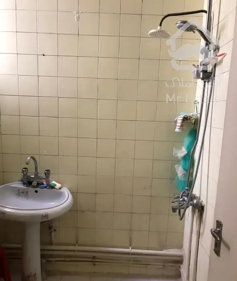 آپارتمان 124متر. دارای 72 متر قدرالسهم