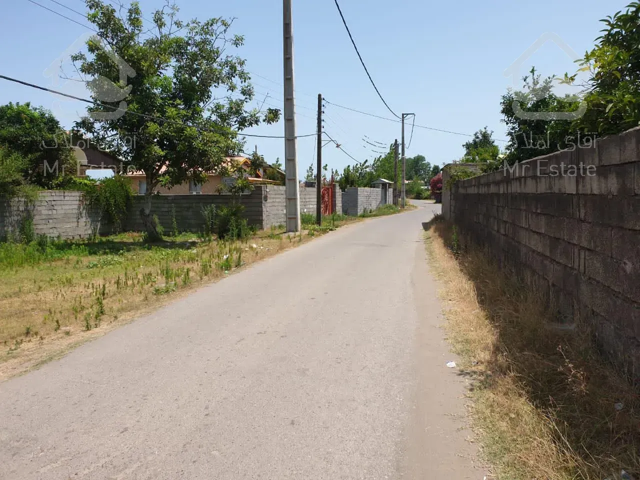 زمین مسکونی دارای بنای قدیمی