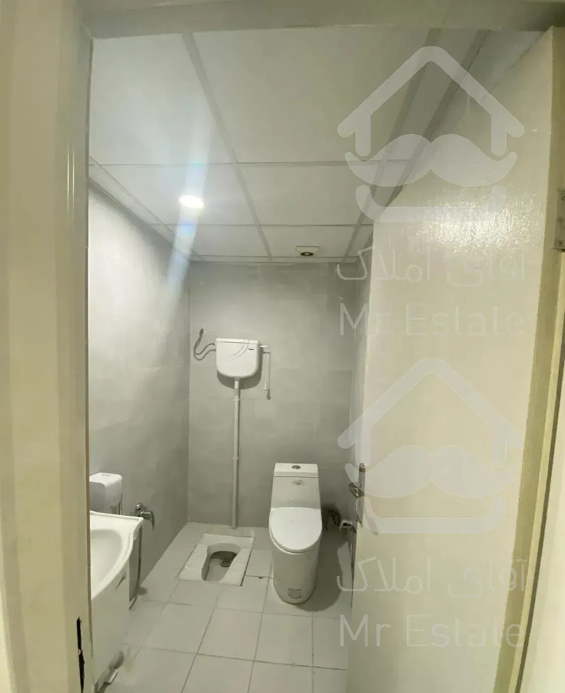 رهن کامل آپارتمان اداری دریاچه چیتگر منطقه ۲۲