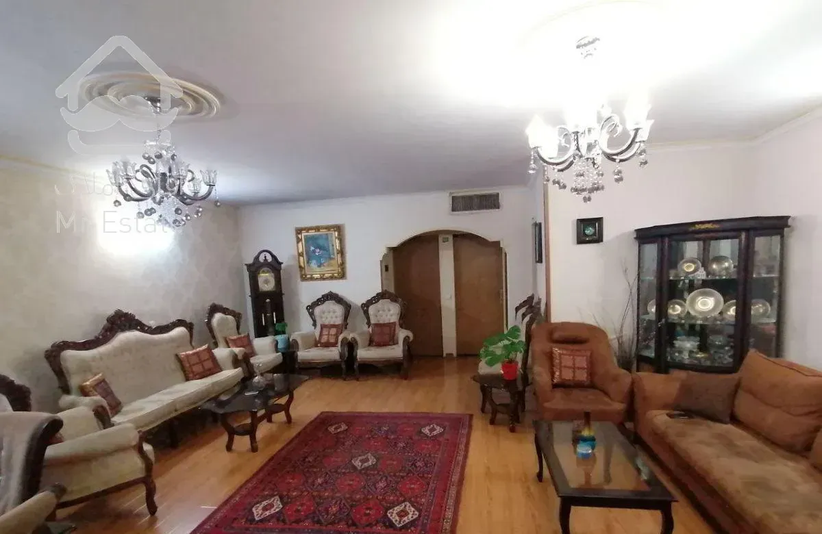 آپارتمان ۱۰۰ متری دو خوابه