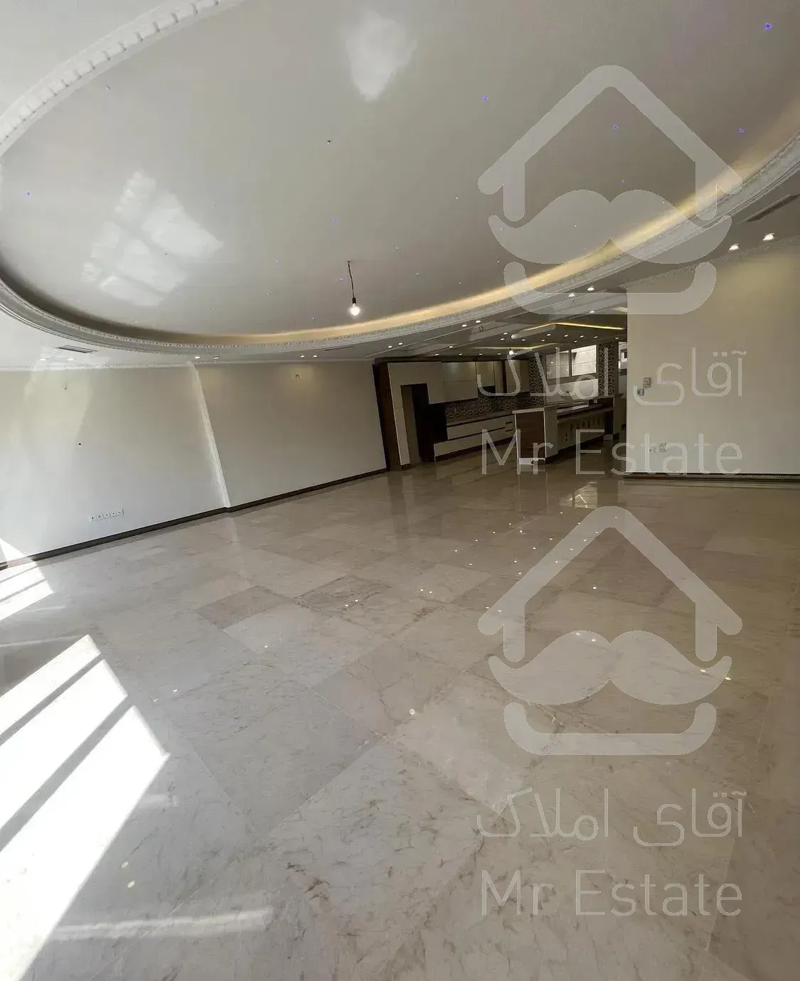 اجاره ۵۰۰متری سه طبقه دربستی