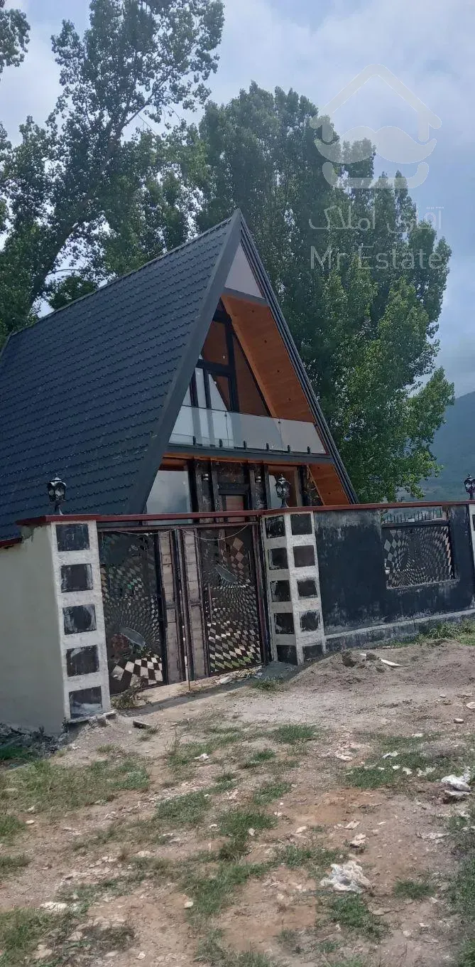 ویلاباطرح سوییسی شیک وزیبا کلاردشت