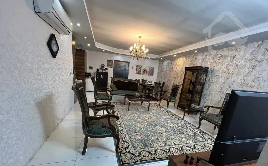 آپارتمانی شیک با همسایگانی عالی