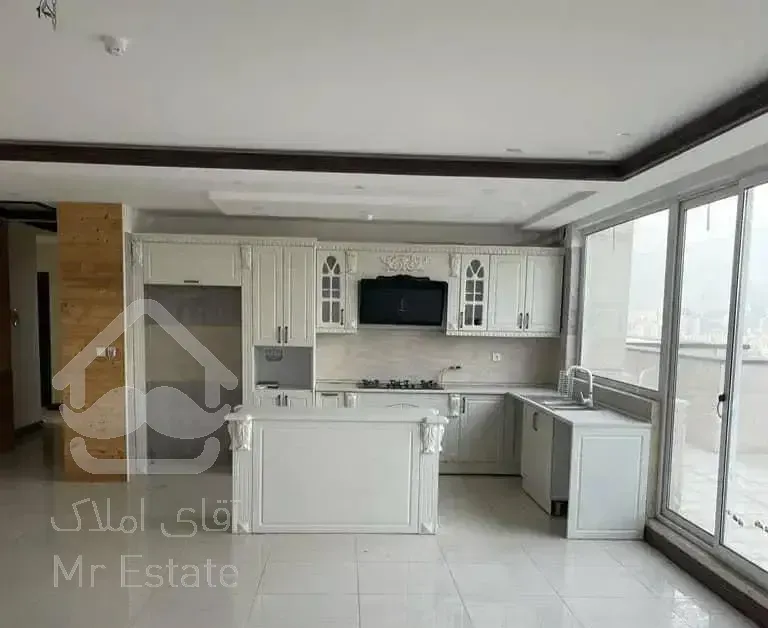 ۱۴۰متر آپارتمان/ ۳ خواب/ ویو کامل دریاچه