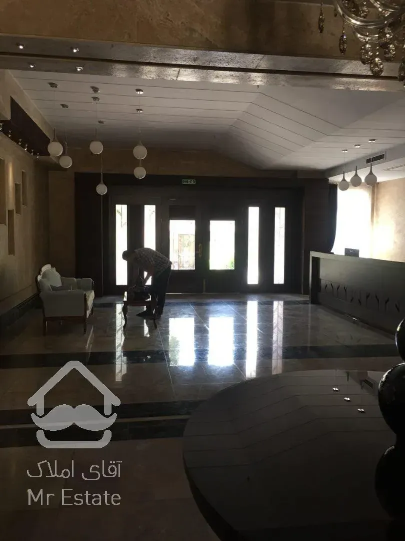 اجاره و رهن آپارتمان زعفرانیه 450  متر لوکس