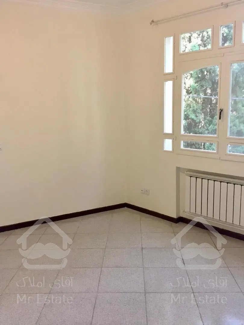 رهن و اجاره آپارتمان ۱۴۰ متری نیاوران ۳ خواب نورگیر