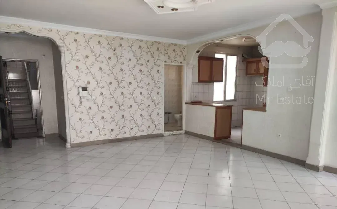 ۸۲ متر دو خوابه با پارکینگ