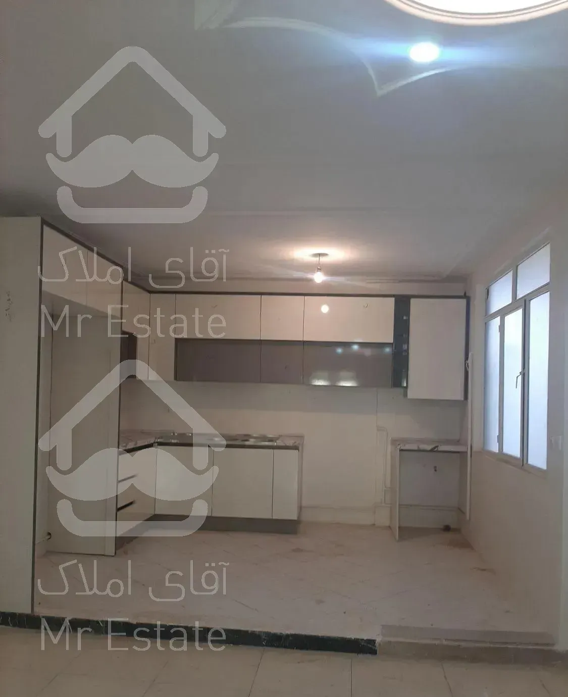 آپارتمان ۶۴ متری دو خواب  خ مینایی