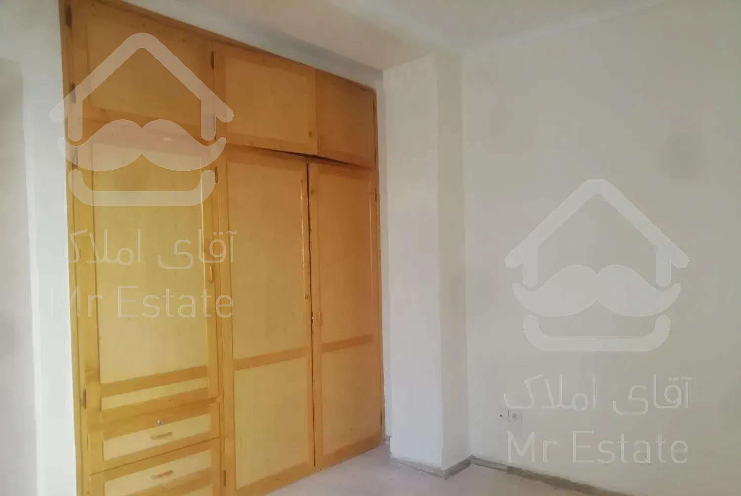 180 متر 3 خواب واقع در یخچال قلهک