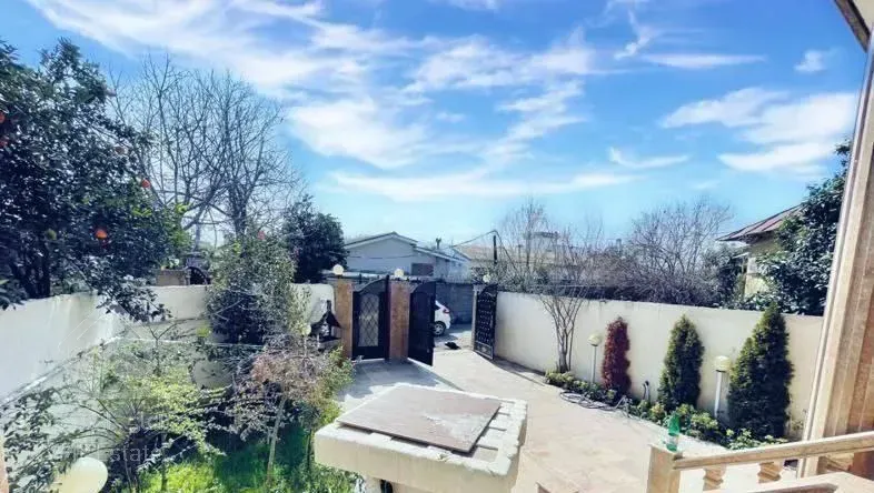 ویلا باغچه نیم پیلوت نوساز شهرکی سند تک‌برگ