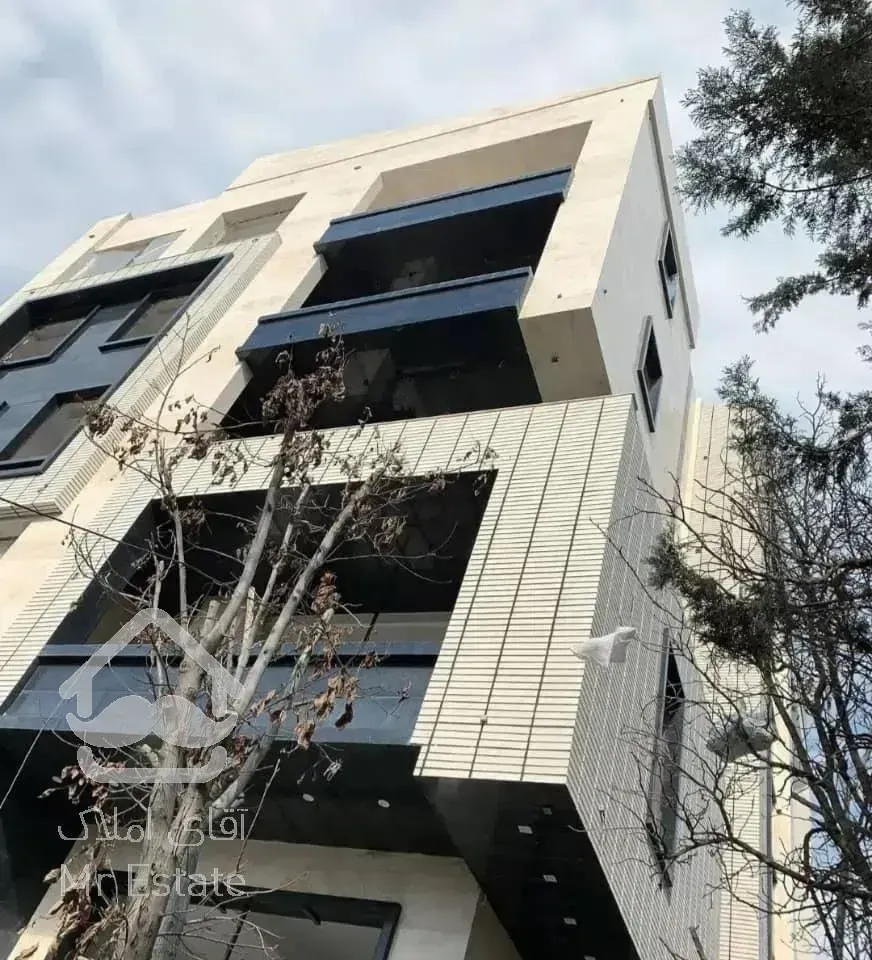 اپارتمان ۱۰۹متری دوخواب  شیک