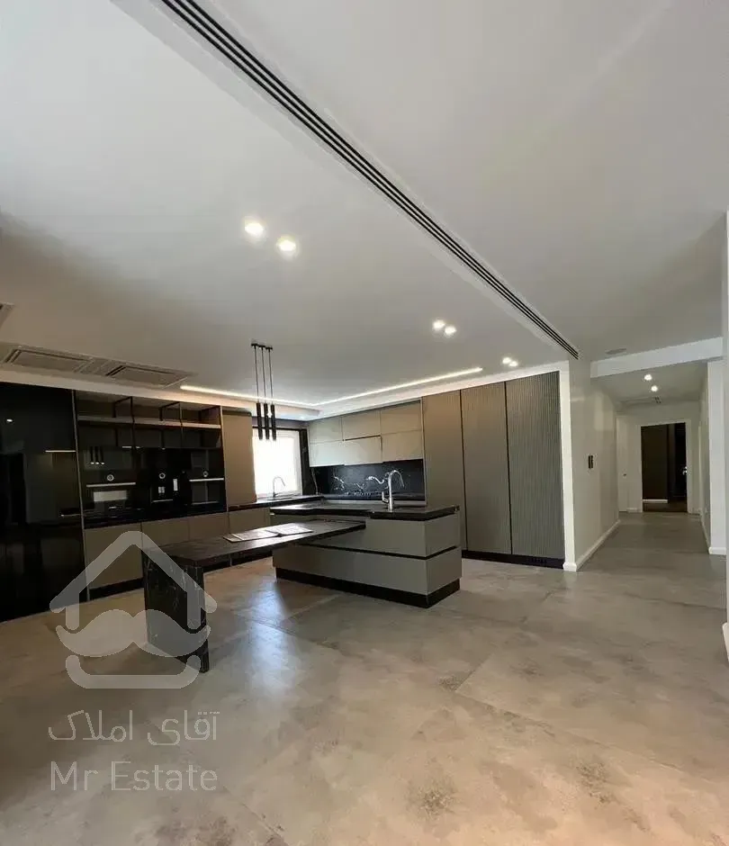 ۲۰۰متر۳خواب‌مستر تکواحدی*مشاعات بینظیر*۲پارکینگ