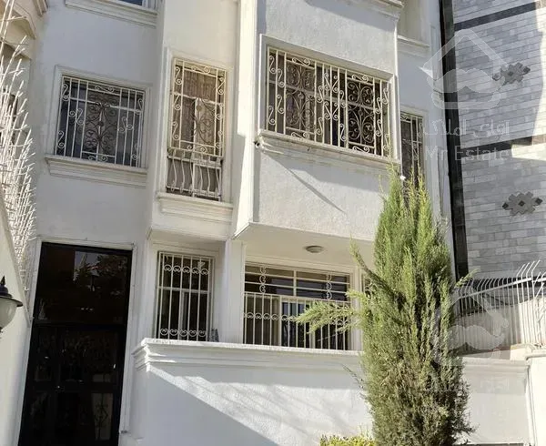 آپارتمان ۹۷ متری تک واحدی علامه جنوبی