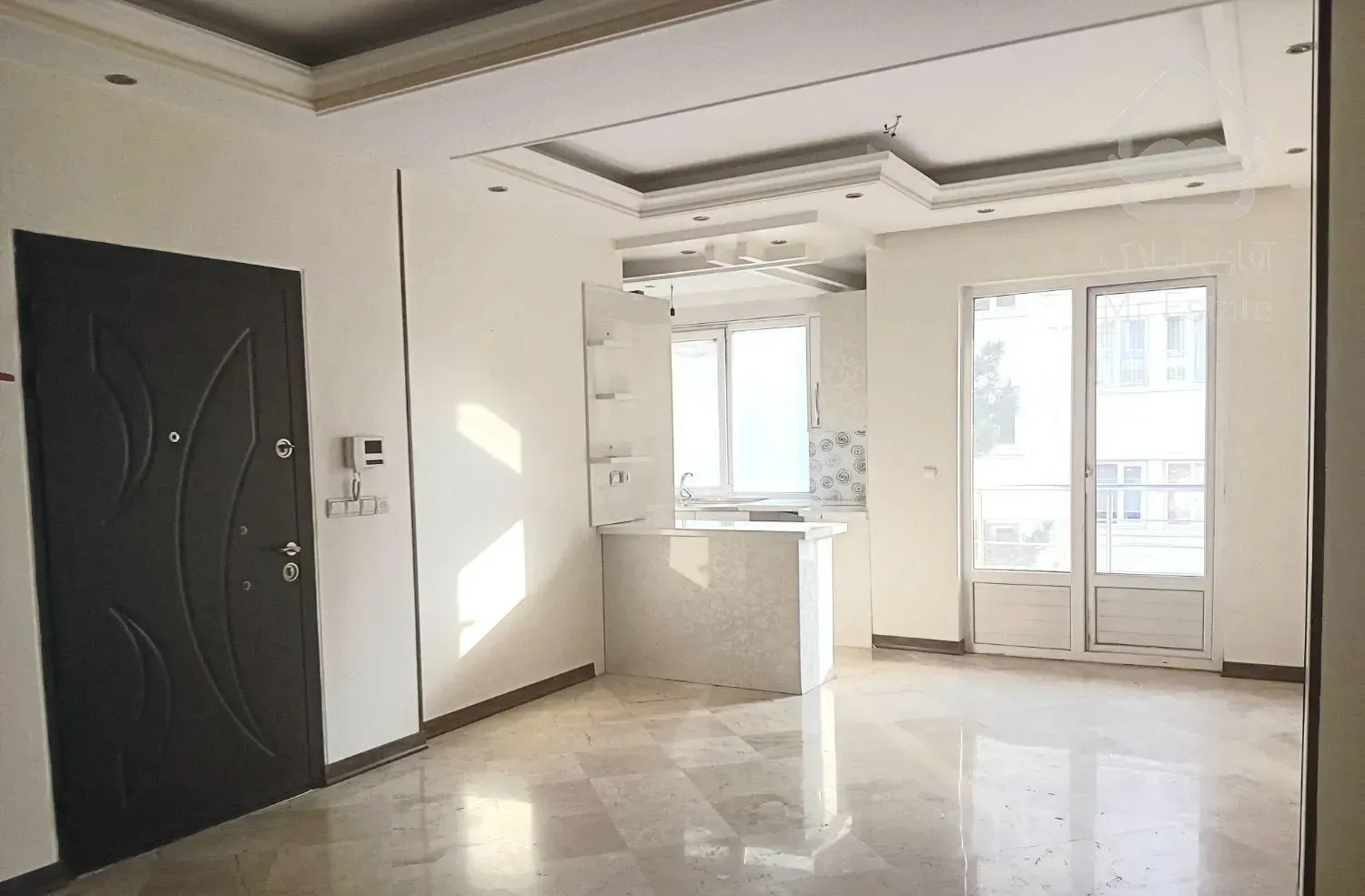 ۶۵ متر /   فول امکانات   / نما تراورتن / سند شخصی