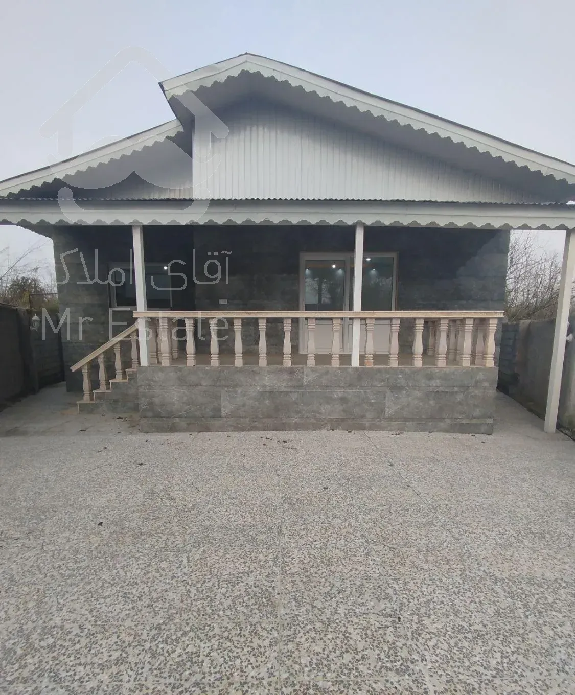 ویلا باغ نوساز فول امکانات ۲۶۰متر زمین بنا ۱۰۰متری