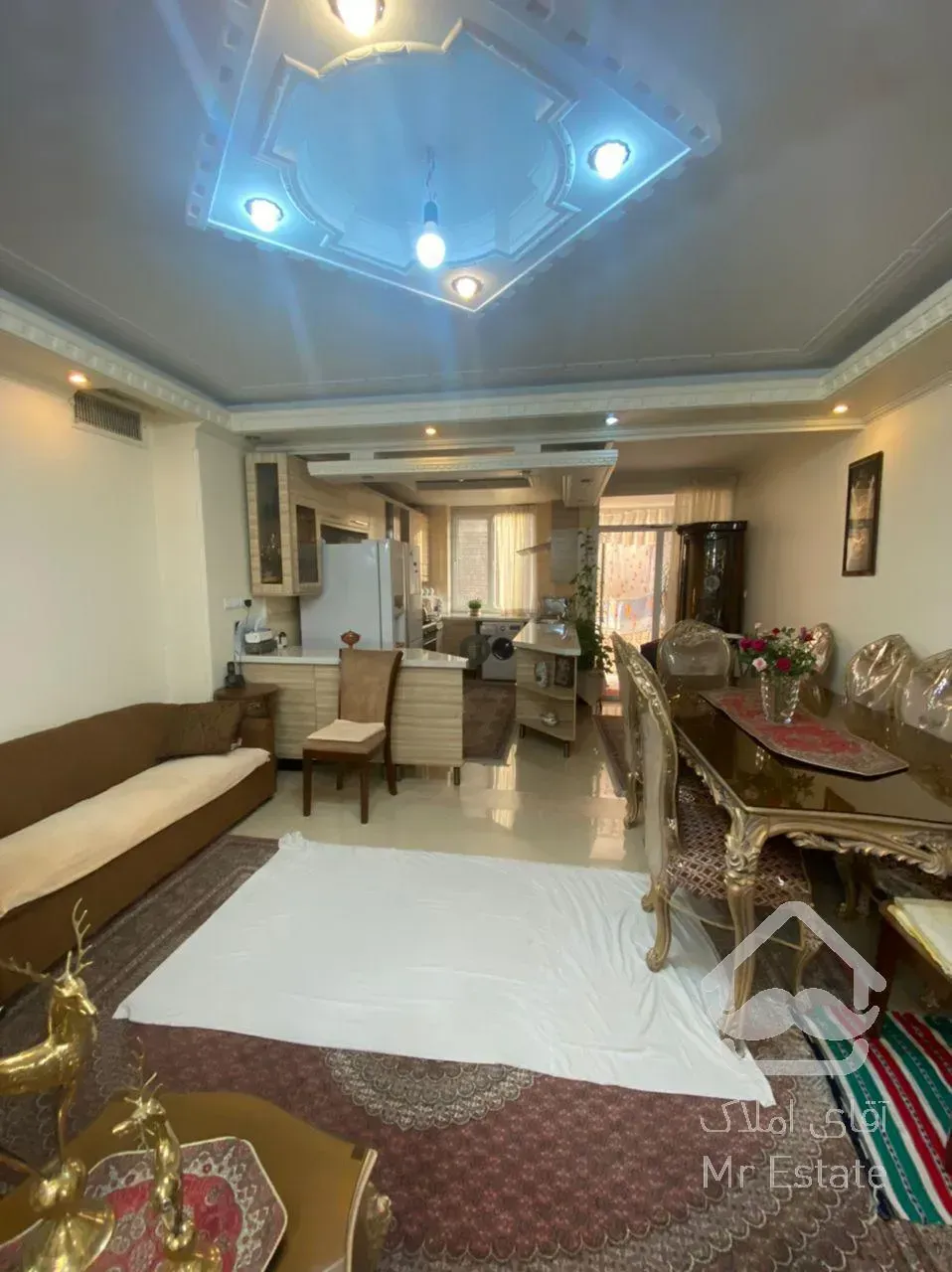 آپارتمان ۱۱۴ متری ۲ خواب،وام دار،قابل رهن، لوکیشن طرشت، فول امکانات، سال۹۱