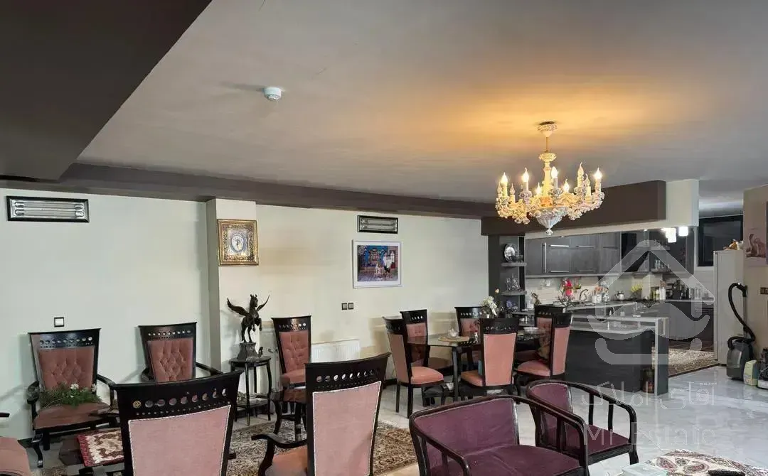 آپارتمان۱۵۷متری/تک واحد/مشتاق/خیابان علامه امینی