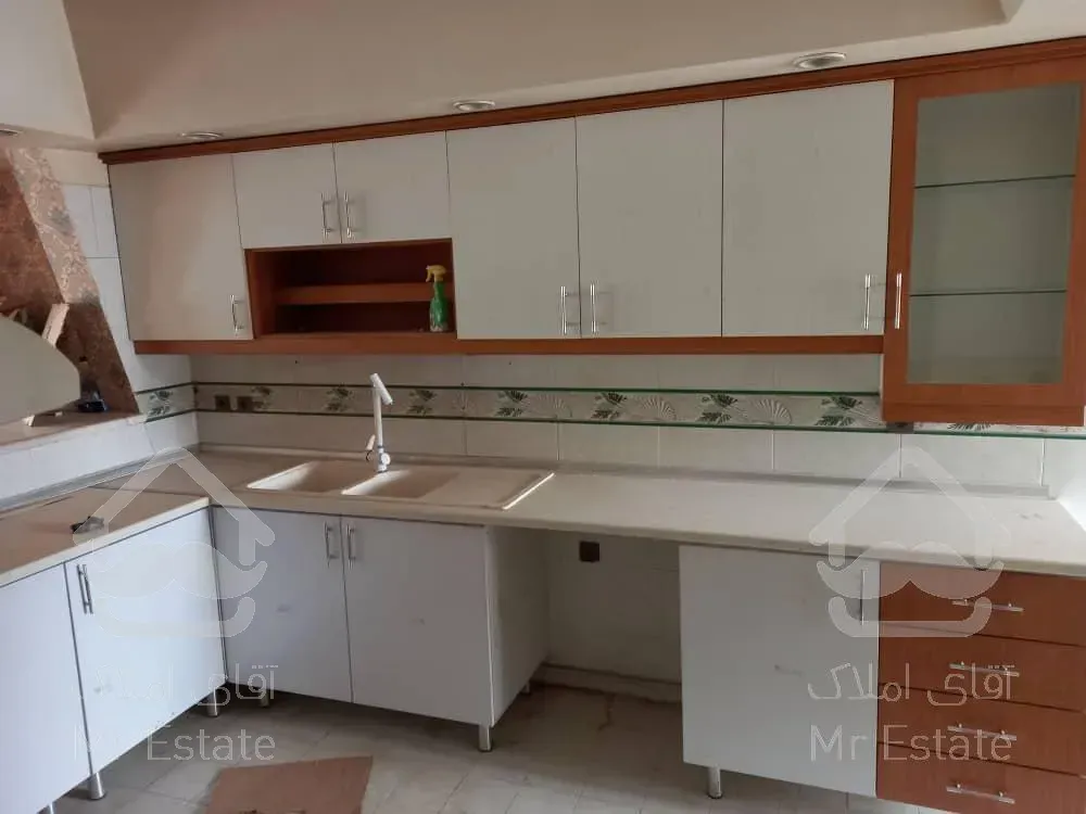 آپارتمان ۹۶ متری واقع در سعادت آباد