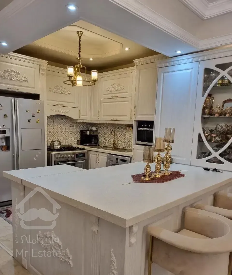 ۱۰۴ متر نورگیر خوش نقشه