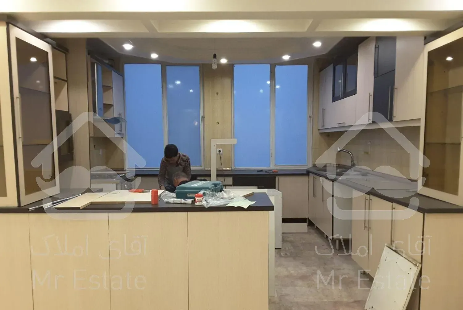 سعادت آباد مطهری شمالی ۱۲۰ متر سه خوابه تکواحدی