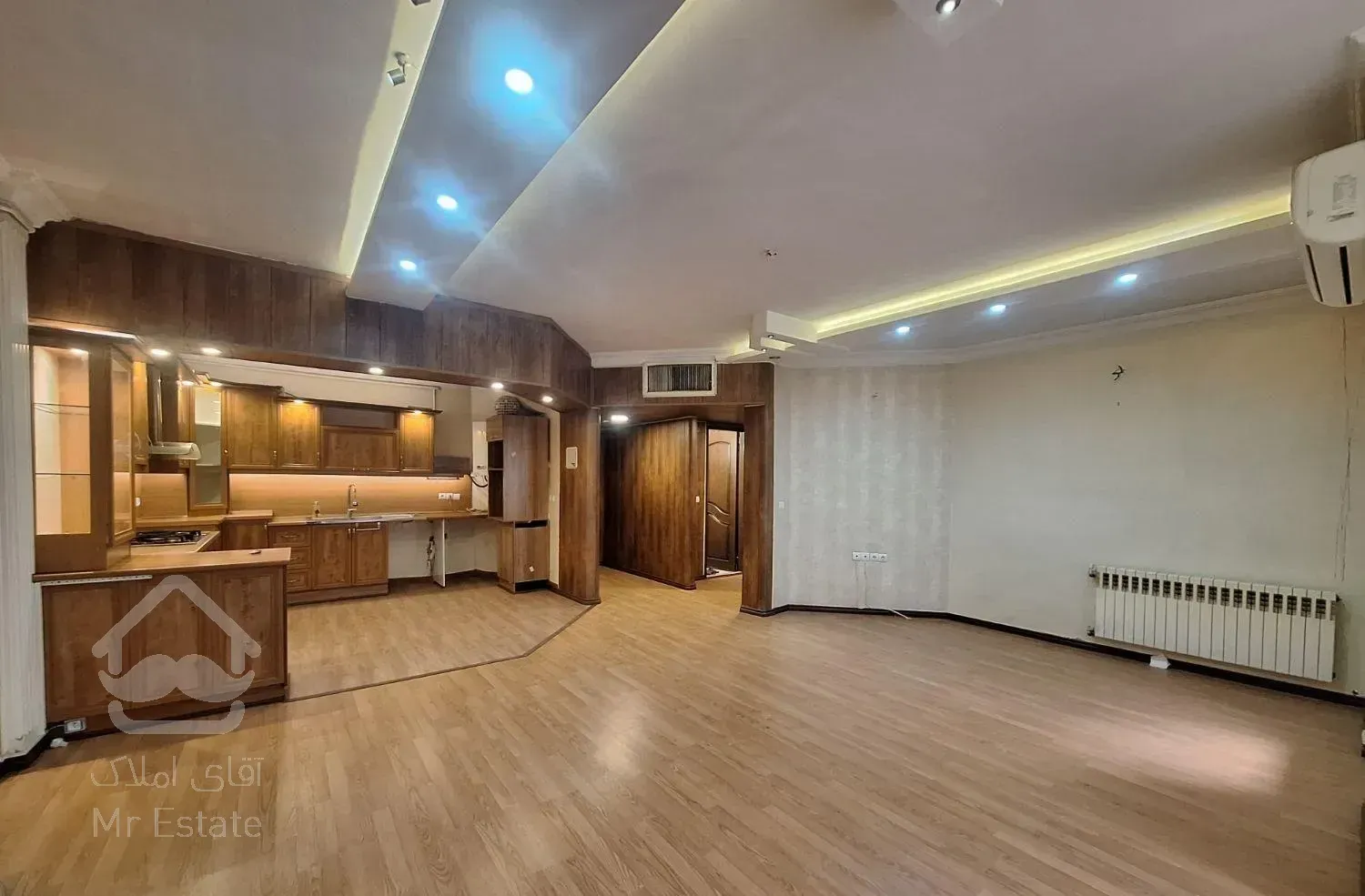 ۱۰۰ متر با۳تا پارکینگ  اوایل هاشمیه کوچه۲۰متری فول