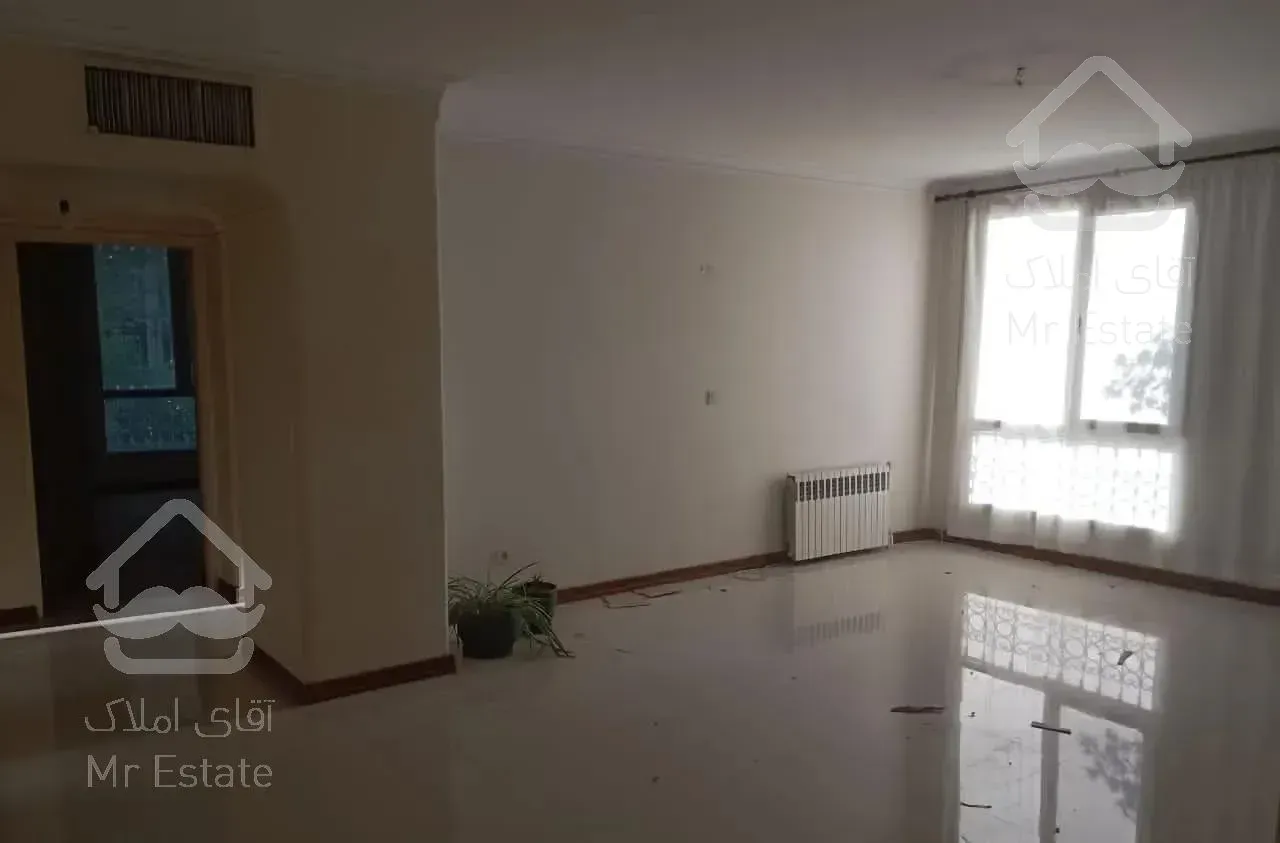 130 متر کامرانیه 3 خواب با پارکینگ و انباری